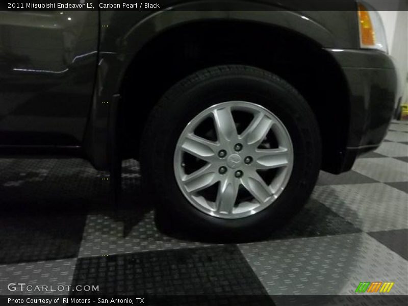 Carbon Pearl / Black 2011 Mitsubishi Endeavor LS