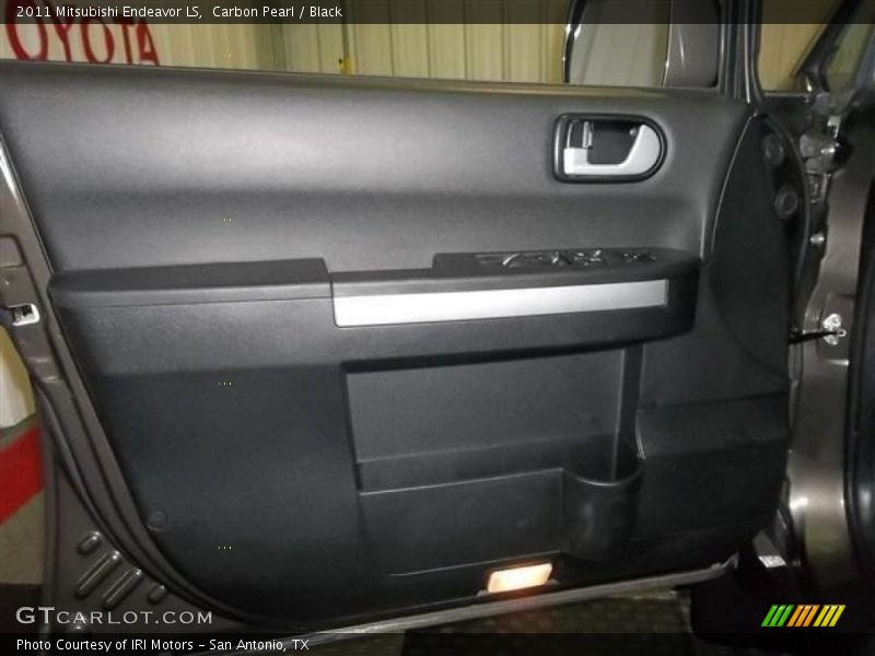 Carbon Pearl / Black 2011 Mitsubishi Endeavor LS