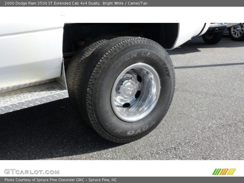  2000 Ram 3500 ST Extended Cab 4x4 Dually Wheel