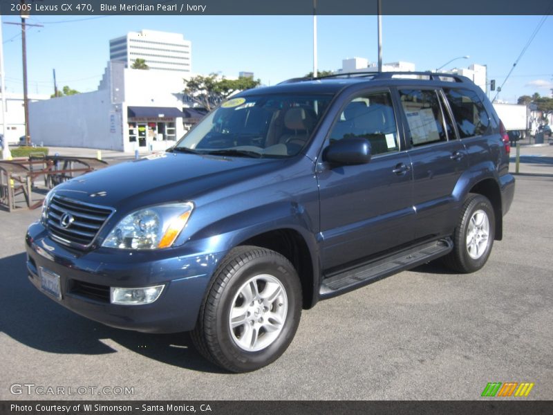 Front 3/4 View of 2005 GX 470