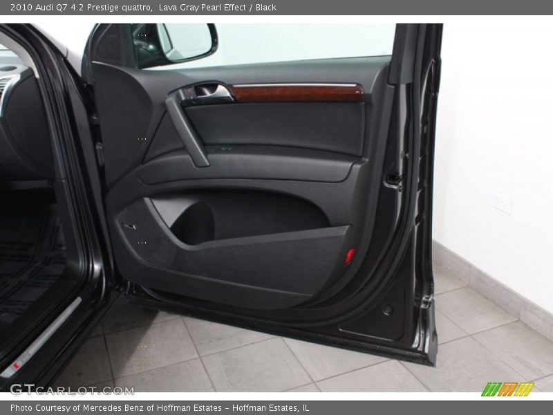 Door Panel of 2010 Q7 4.2 Prestige quattro