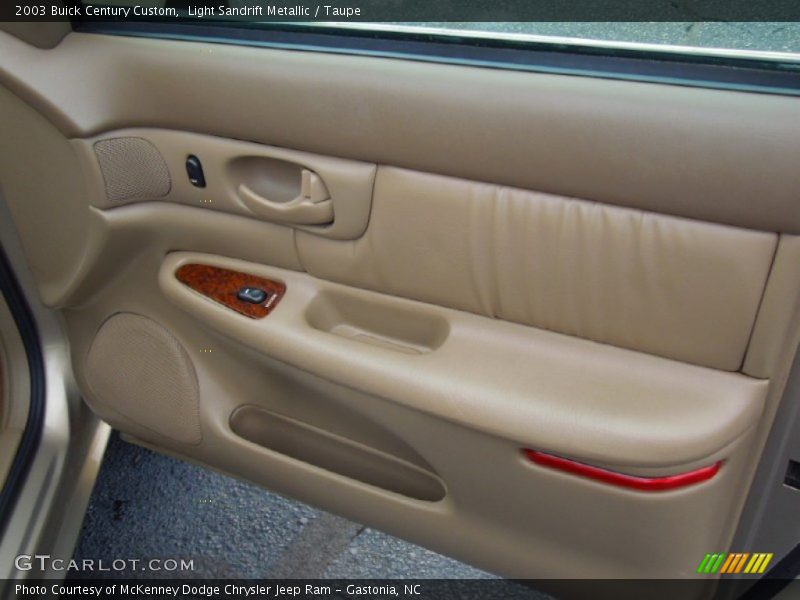 Light Sandrift Metallic / Taupe 2003 Buick Century Custom