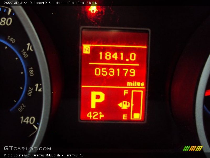 Labrador Black Pearl / Black 2009 Mitsubishi Outlander XLS