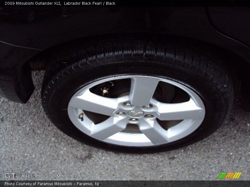 Labrador Black Pearl / Black 2009 Mitsubishi Outlander XLS