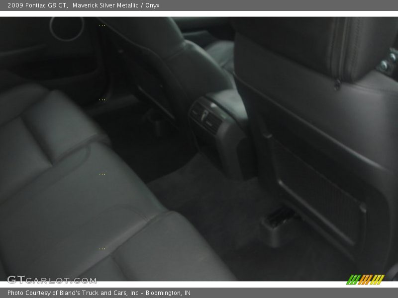 Maverick Silver Metallic / Onyx 2009 Pontiac G8 GT