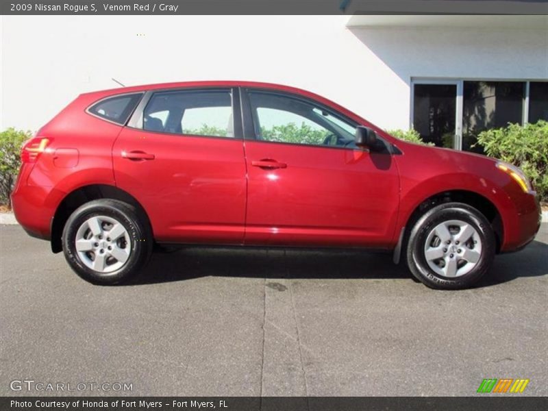Venom Red / Gray 2009 Nissan Rogue S