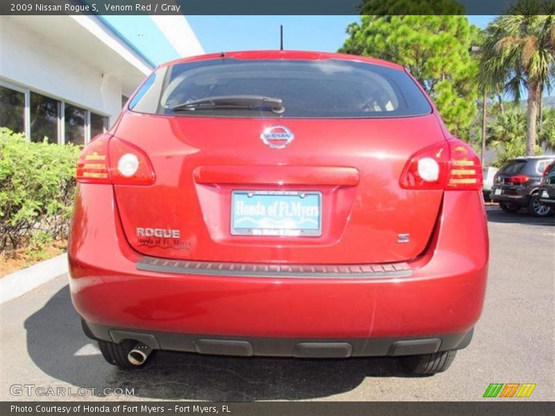 Venom Red / Gray 2009 Nissan Rogue S