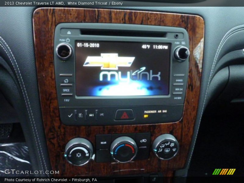 White Diamond Tricoat / Ebony 2013 Chevrolet Traverse LT AWD