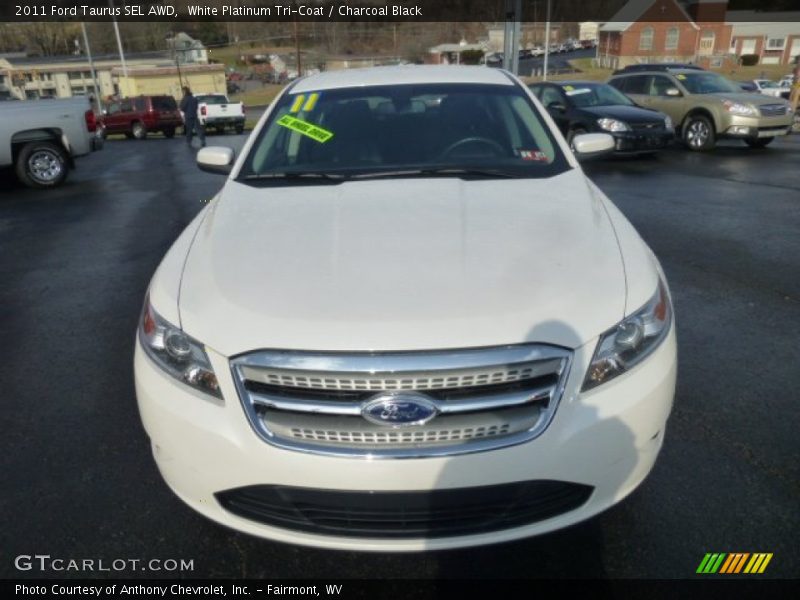 White Platinum Tri-Coat / Charcoal Black 2011 Ford Taurus SEL AWD