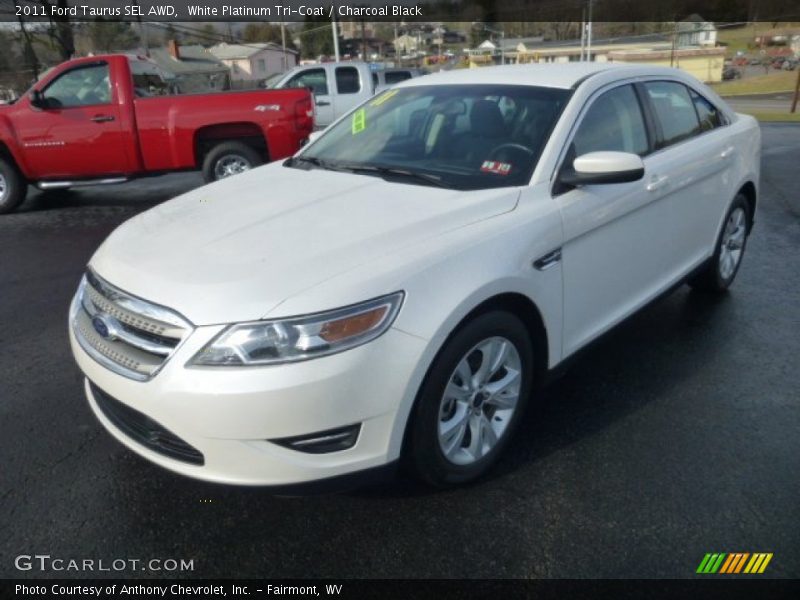 White Platinum Tri-Coat / Charcoal Black 2011 Ford Taurus SEL AWD