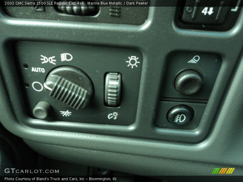 Controls of 2003 Sierra 1500 SLE Regular Cab 4x4