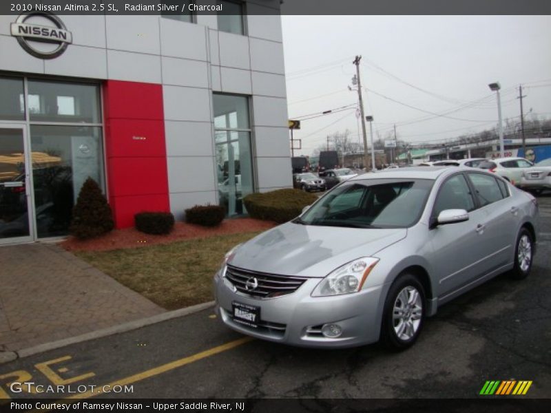 Radiant Silver / Charcoal 2010 Nissan Altima 2.5 SL
