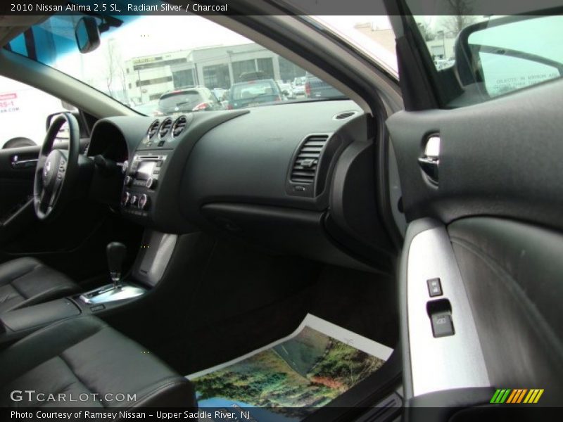 Radiant Silver / Charcoal 2010 Nissan Altima 2.5 SL