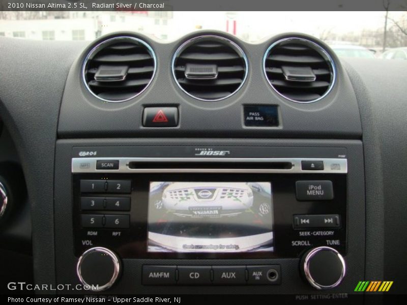 Radiant Silver / Charcoal 2010 Nissan Altima 2.5 SL
