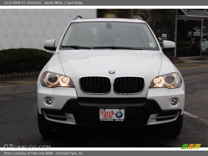 Alpine White / Sand Beige 2010 BMW X5 xDrive30i