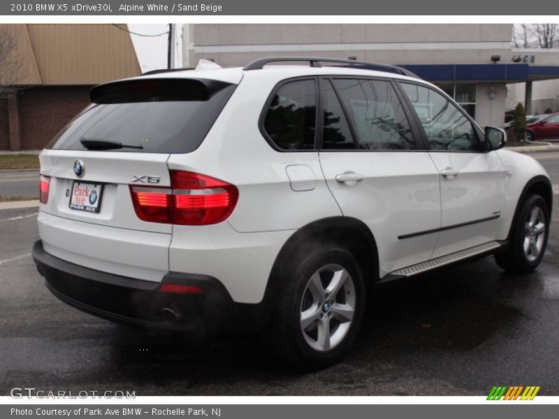 Alpine White / Sand Beige 2010 BMW X5 xDrive30i