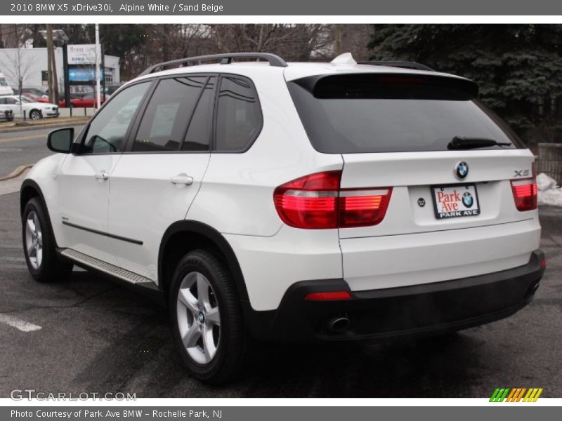 Alpine White / Sand Beige 2010 BMW X5 xDrive30i