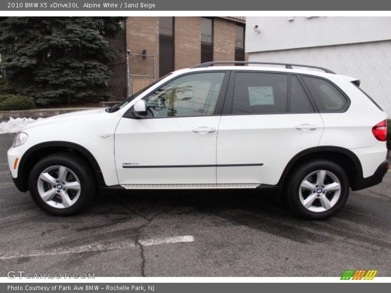 Alpine White / Sand Beige 2010 BMW X5 xDrive30i