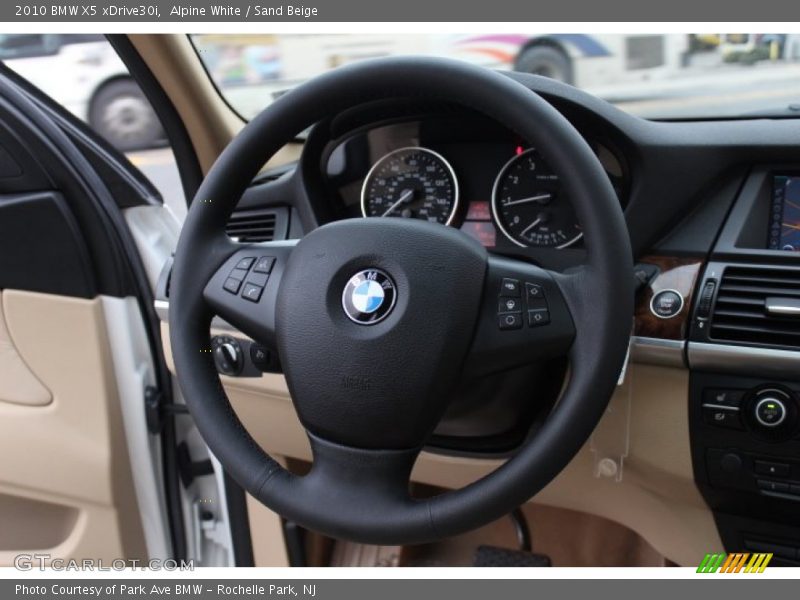 Alpine White / Sand Beige 2010 BMW X5 xDrive30i