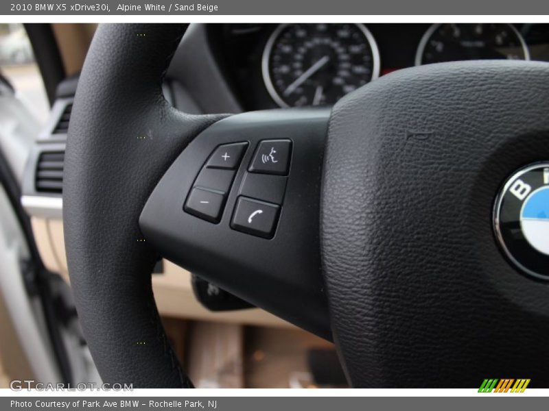 Alpine White / Sand Beige 2010 BMW X5 xDrive30i