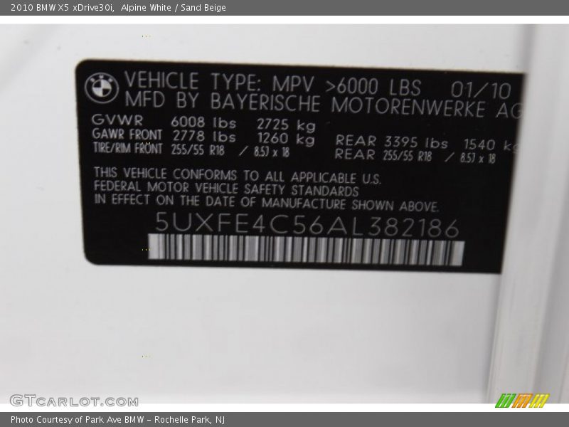 Alpine White / Sand Beige 2010 BMW X5 xDrive30i