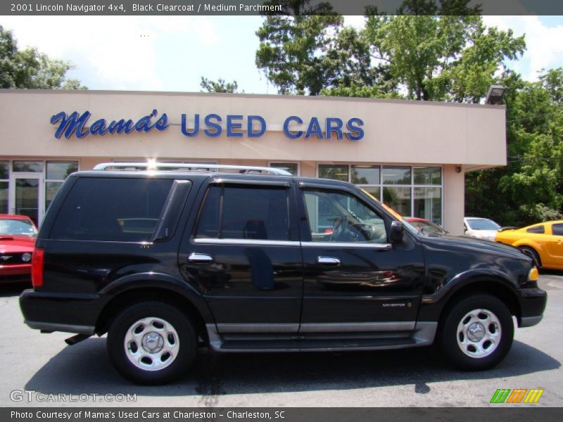 Black Clearcoat / Medium Parchment 2001 Lincoln Navigator 4x4
