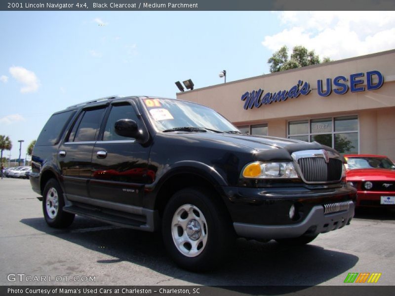 Black Clearcoat / Medium Parchment 2001 Lincoln Navigator 4x4