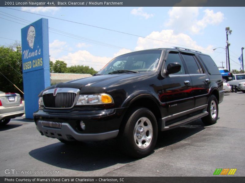 Black Clearcoat / Medium Parchment 2001 Lincoln Navigator 4x4