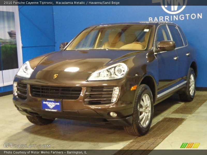 Macadamia Metallic / Havanna/Sand Beige 2010 Porsche Cayenne Tiptronic