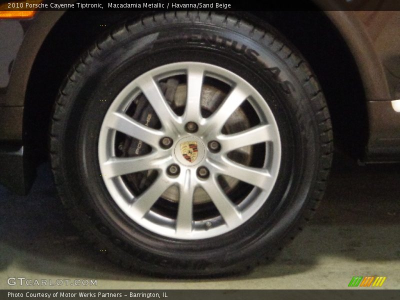 Macadamia Metallic / Havanna/Sand Beige 2010 Porsche Cayenne Tiptronic