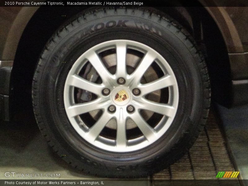 Macadamia Metallic / Havanna/Sand Beige 2010 Porsche Cayenne Tiptronic