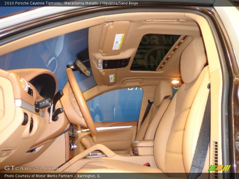 Macadamia Metallic / Havanna/Sand Beige 2010 Porsche Cayenne Tiptronic