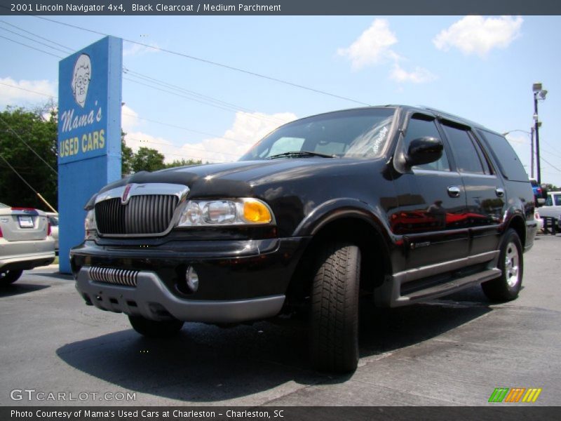 Black Clearcoat / Medium Parchment 2001 Lincoln Navigator 4x4