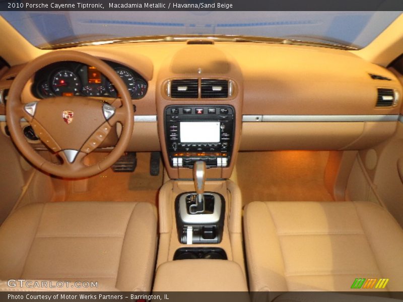 Macadamia Metallic / Havanna/Sand Beige 2010 Porsche Cayenne Tiptronic