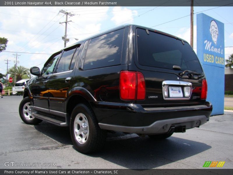 Black Clearcoat / Medium Parchment 2001 Lincoln Navigator 4x4