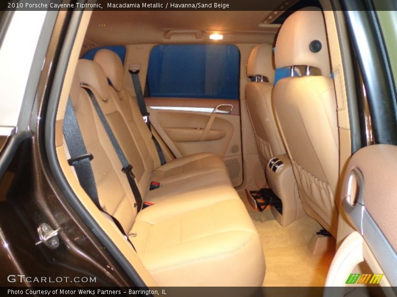 Macadamia Metallic / Havanna/Sand Beige 2010 Porsche Cayenne Tiptronic