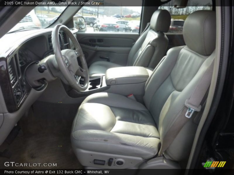  2005 Yukon Denali AWD Stone Gray Interior