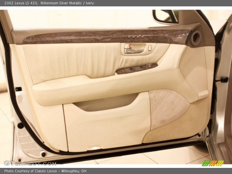 Millennium Silver Metallic / Ivory 2002 Lexus LS 430