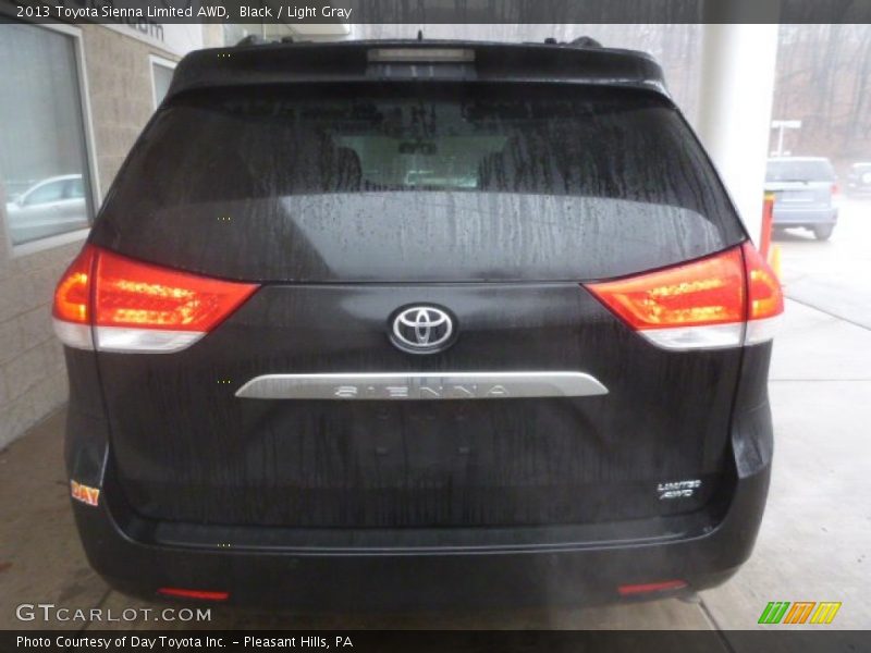 Black / Light Gray 2013 Toyota Sienna Limited AWD