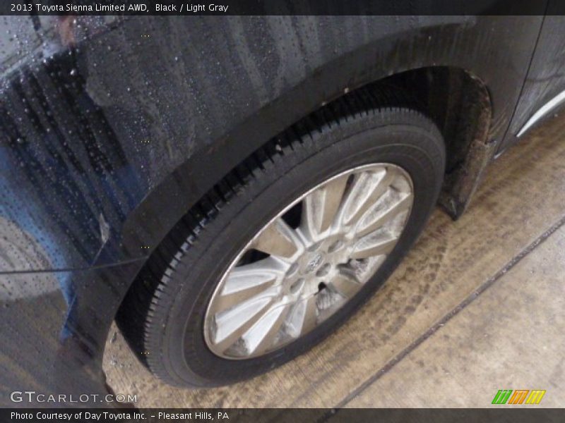 Black / Light Gray 2013 Toyota Sienna Limited AWD
