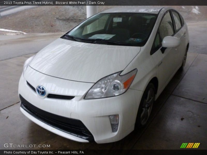 Blizzard White Pearl / Dark Gray 2013 Toyota Prius Three Hybrid