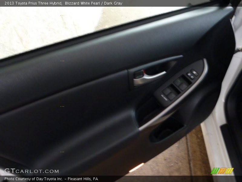 Blizzard White Pearl / Dark Gray 2013 Toyota Prius Three Hybrid