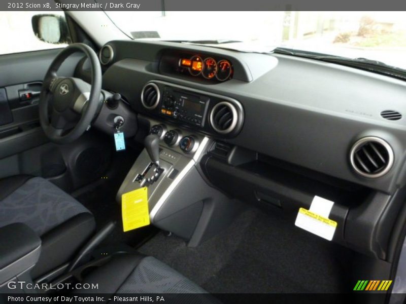 Stingray Metallic / Dark Gray 2012 Scion xB