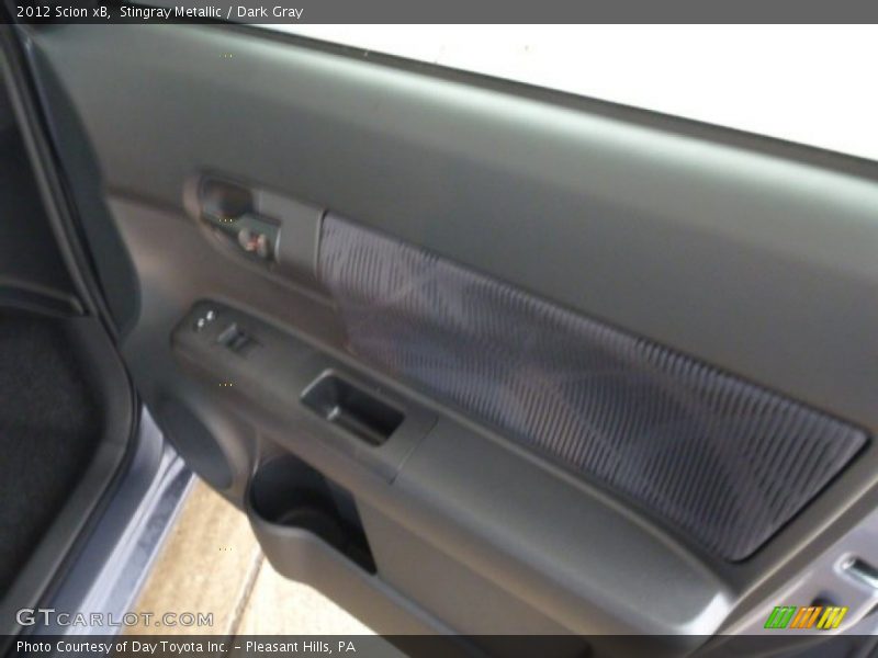 Stingray Metallic / Dark Gray 2012 Scion xB