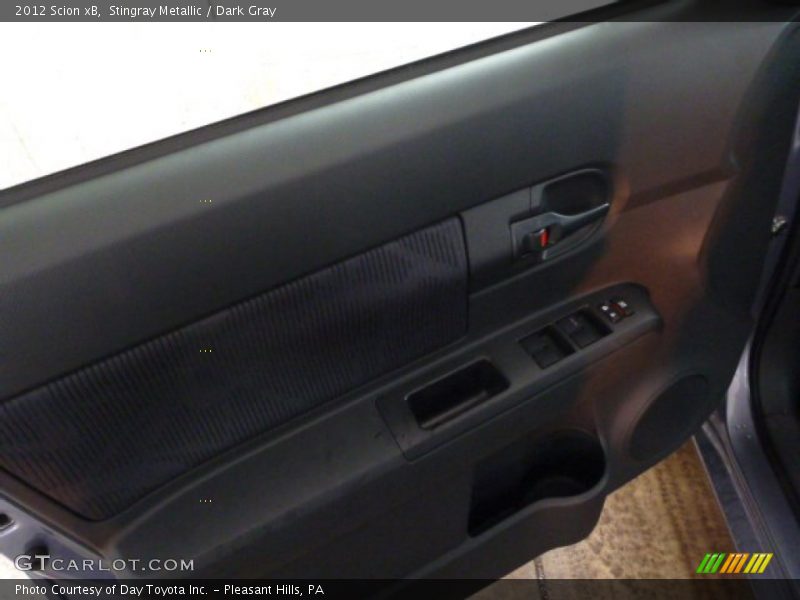 Stingray Metallic / Dark Gray 2012 Scion xB
