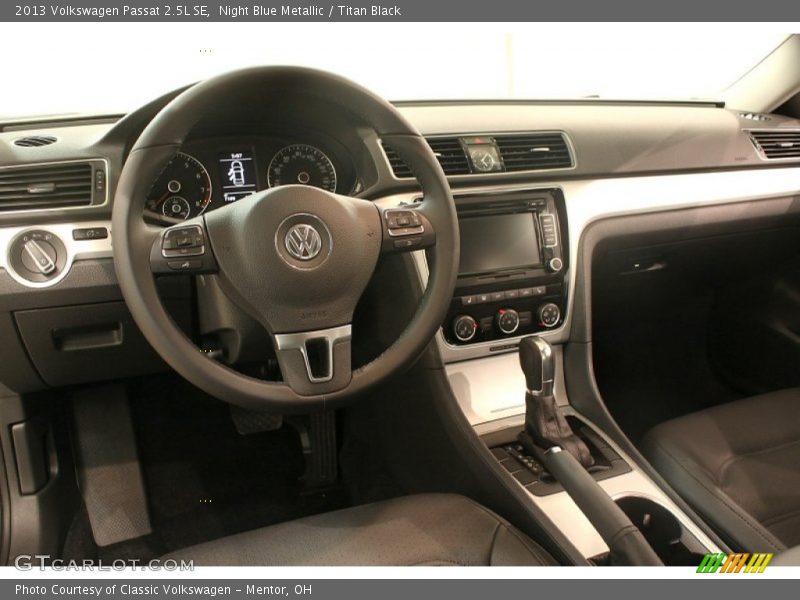 Night Blue Metallic / Titan Black 2013 Volkswagen Passat 2.5L SE