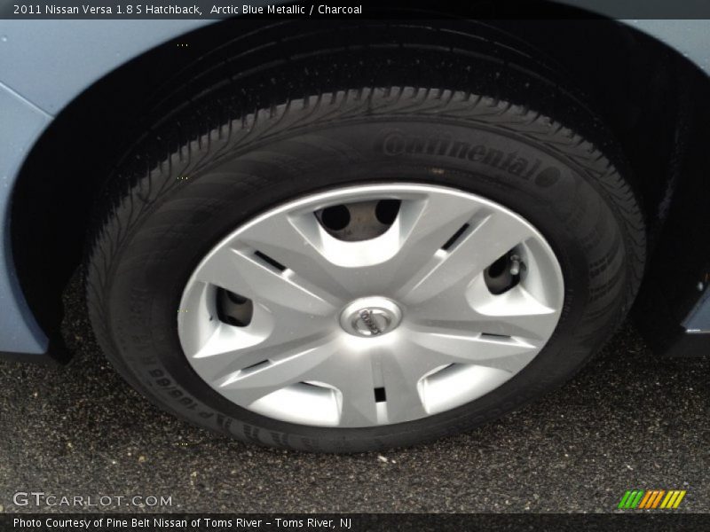 Arctic Blue Metallic / Charcoal 2011 Nissan Versa 1.8 S Hatchback