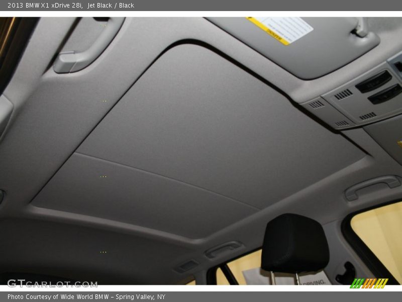 Sunroof of 2013 X1 xDrive 28i