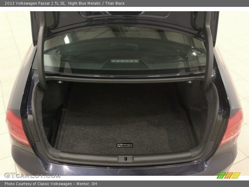 Night Blue Metallic / Titan Black 2013 Volkswagen Passat 2.5L SE