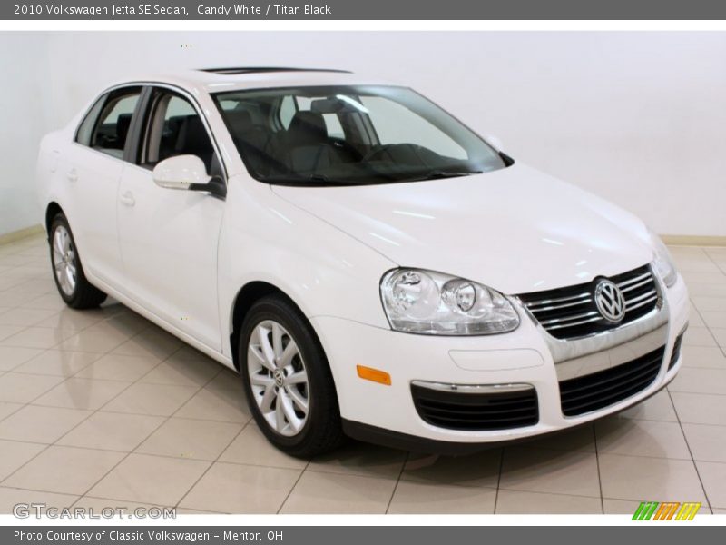 Front 3/4 View of 2010 Jetta SE Sedan
